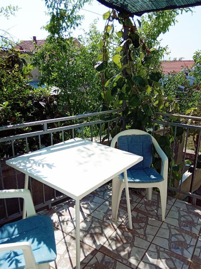 Vila Umicevic Hotel Bijela Eksteriør billede